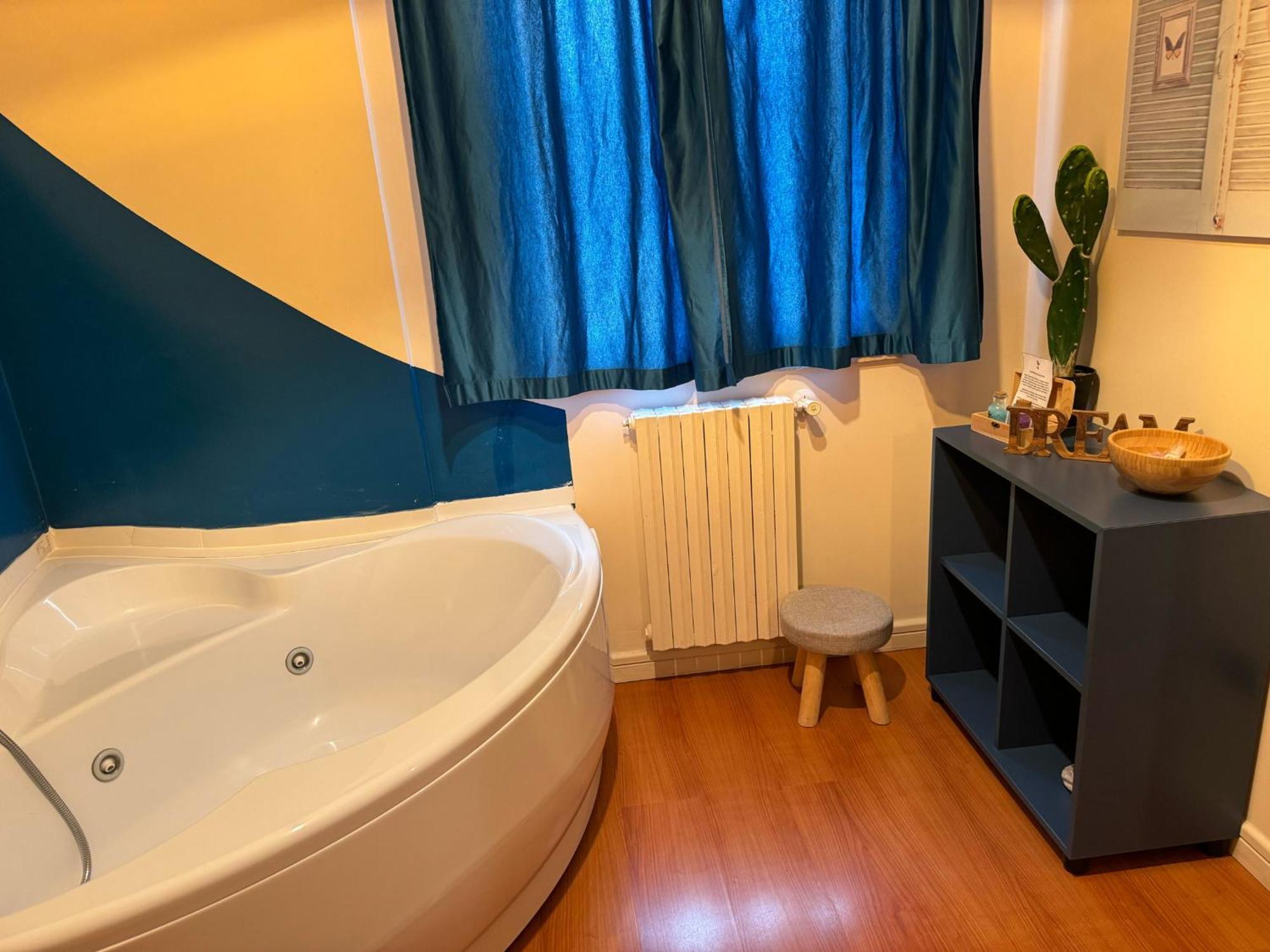 Double Room Spa Bath,1628797532:JPEG